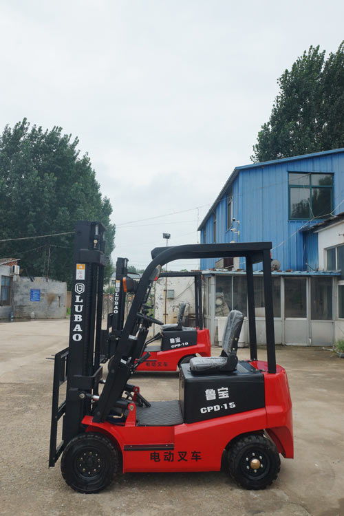 格林工贸 以优良产品引领纯电动叉车品牌新篇章