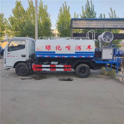 东风D65立方洒水车与叉车 市政环卫、绿化与物流的双重利器